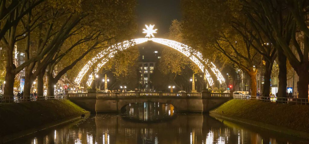 LICHTERDOM AN DER KÖ ERLEUCHTET