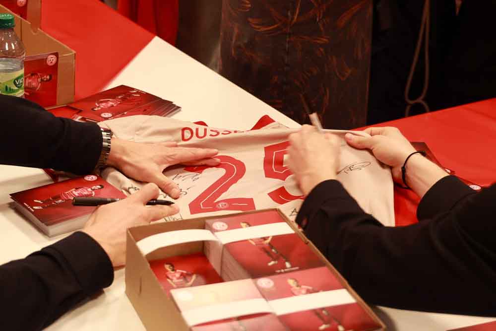 Fortuna Autogrammstunde Galeria