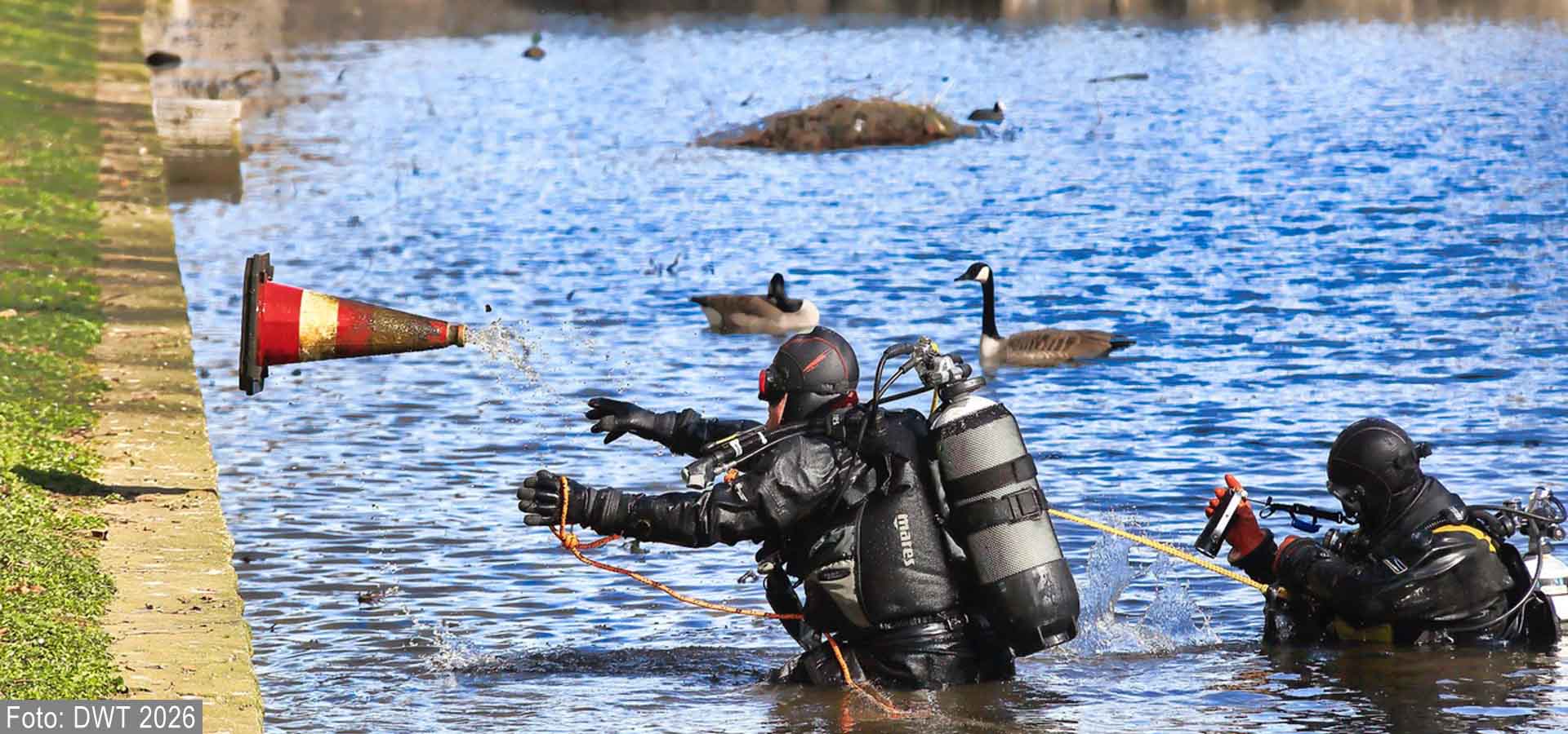 Taucher im Kö-Graben