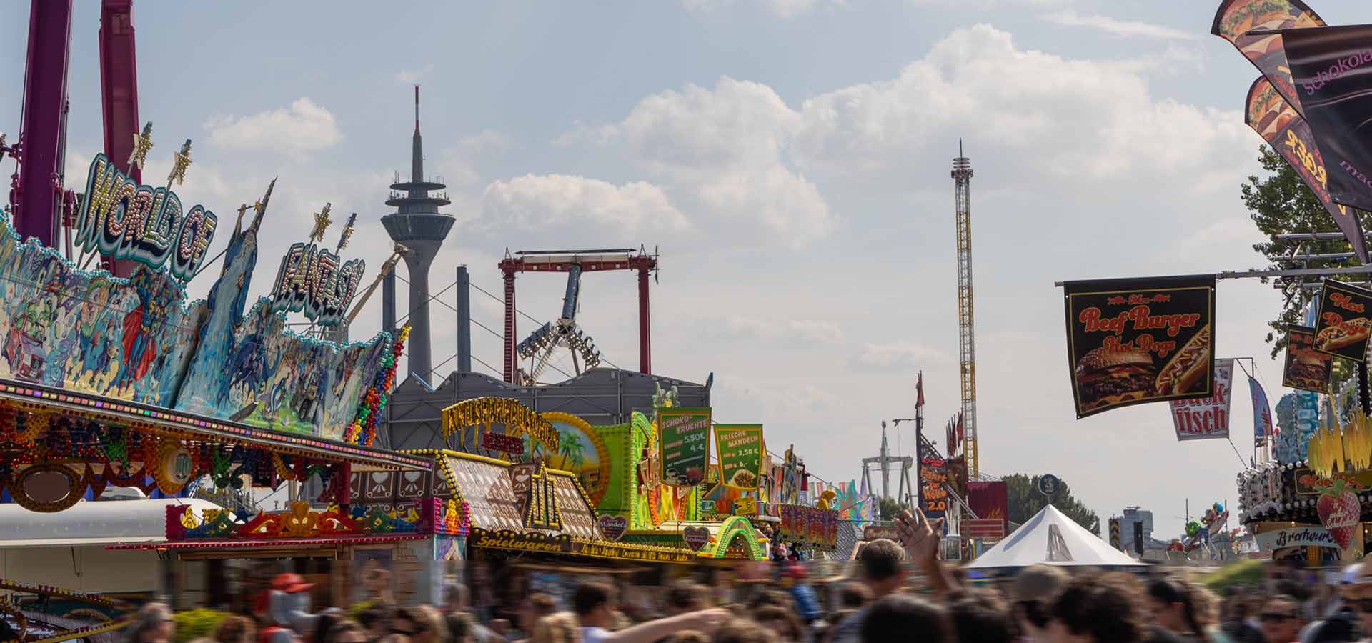 START DER DÜSSELDORFER RHEINKIRMES